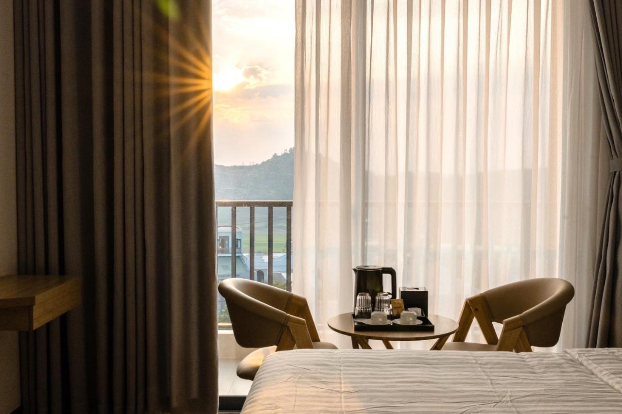 Diora Hotel Pleiku By Hos ภายนอก รูปภาพ