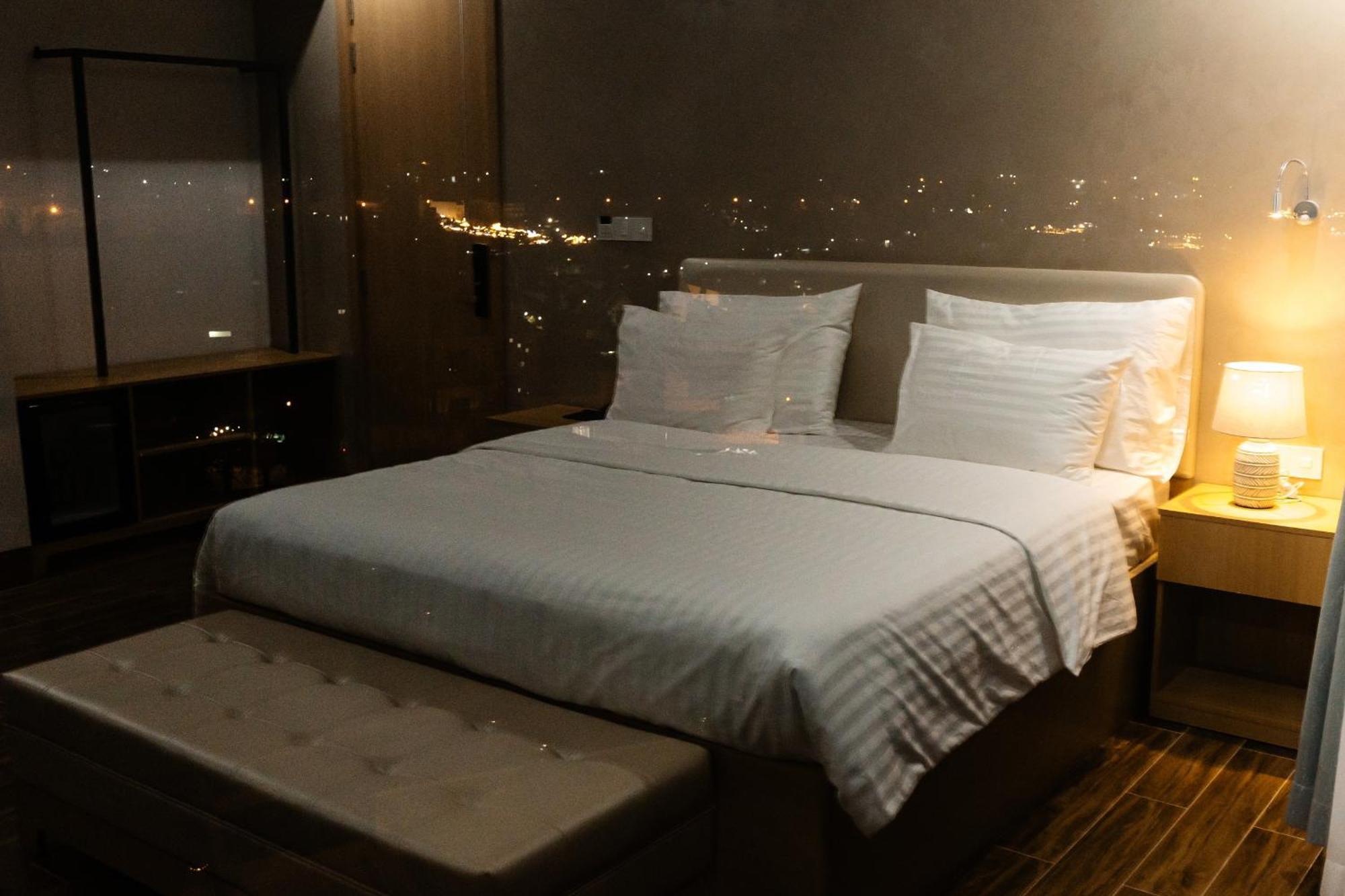 Diora Hotel Pleiku By Hos ภายนอก รูปภาพ
