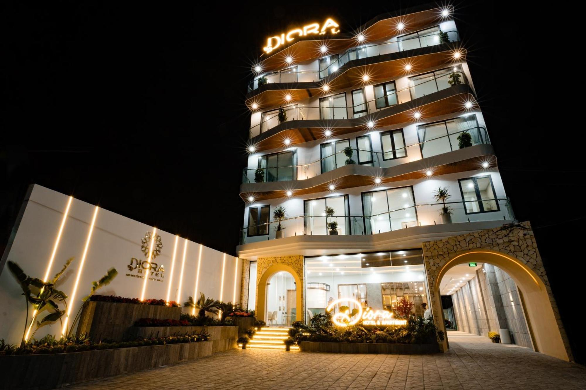 Diora Hotel Pleiku By Hos ภายนอก รูปภาพ
