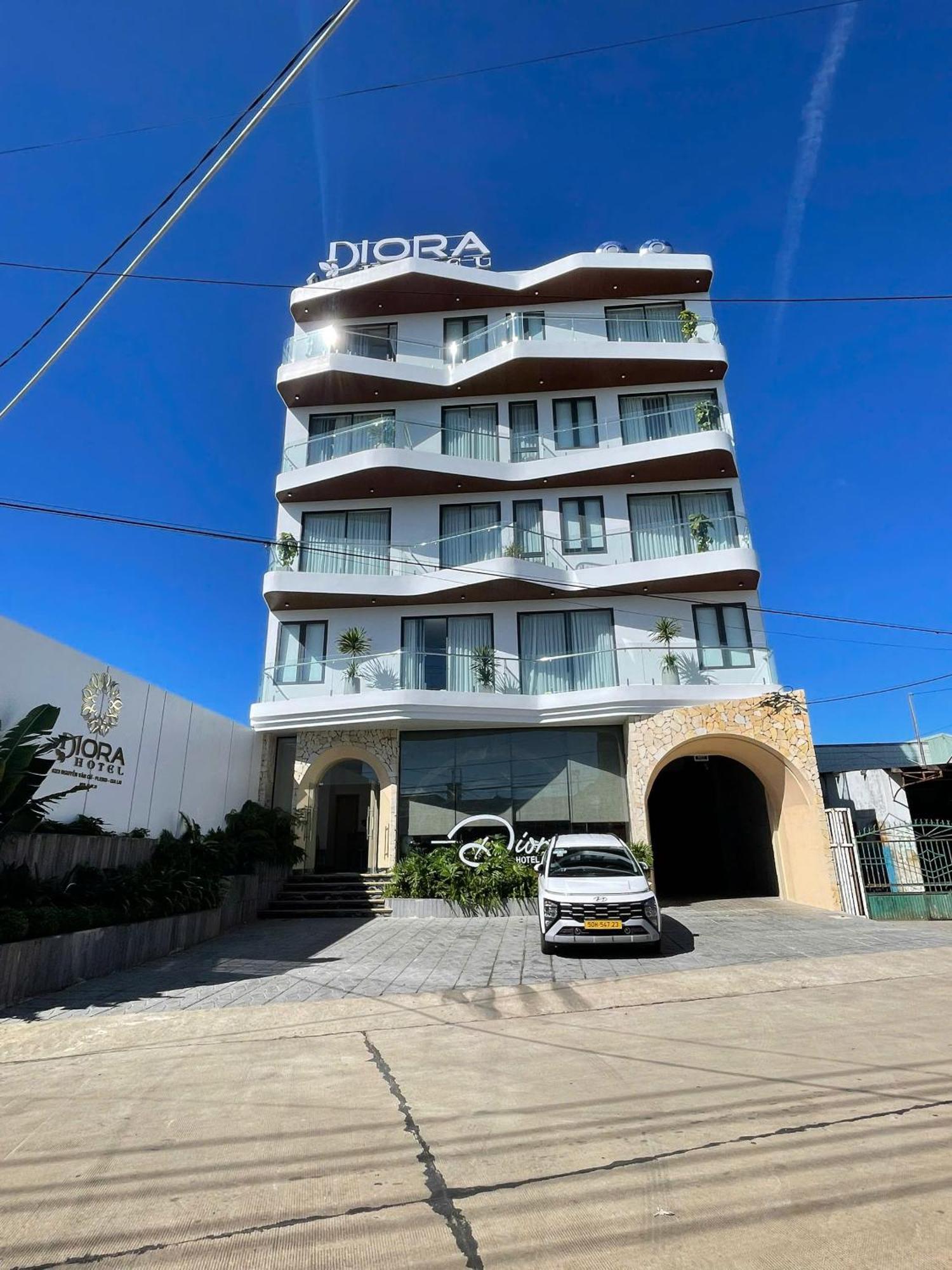 Diora Hotel Pleiku By Hos ภายนอก รูปภาพ